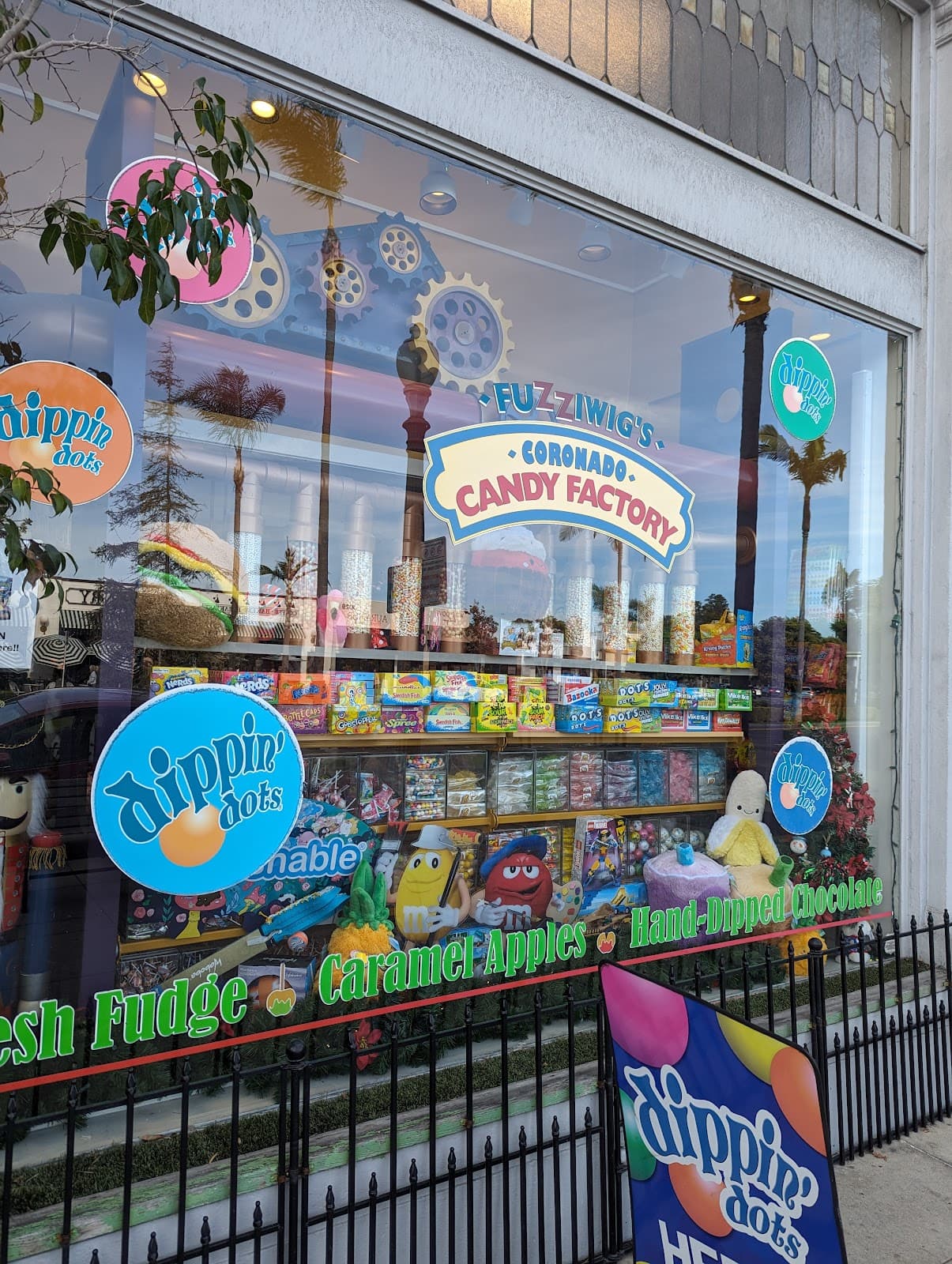 Fuzziwig's Candy Factory