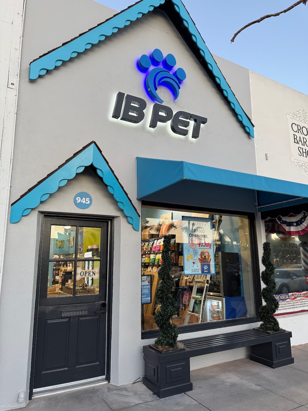 IB Pet Coronado